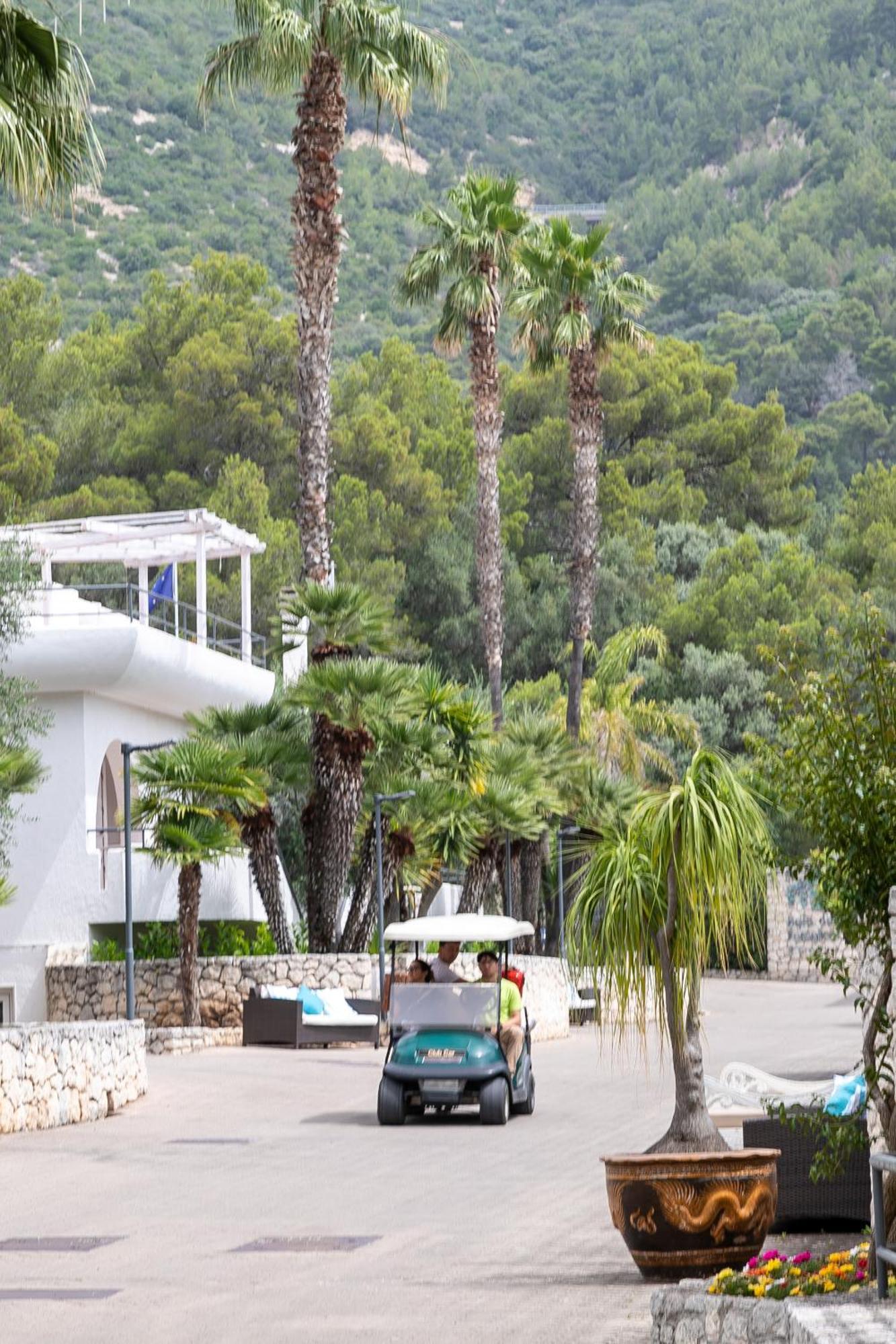 Ah Premium Baia Dei Faraglioni Hotel Mattinata Bagian luar foto