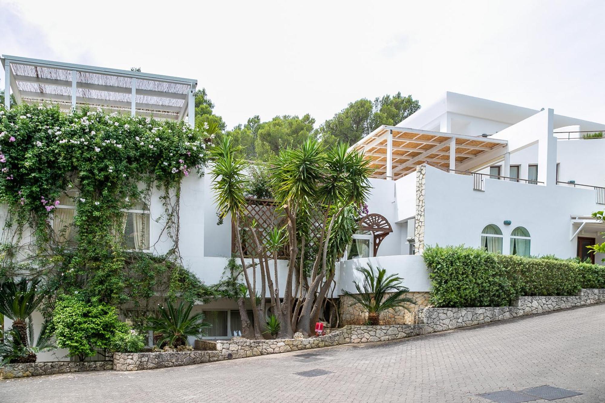 Ah Premium Baia Dei Faraglioni Hotel Mattinata Bagian luar foto