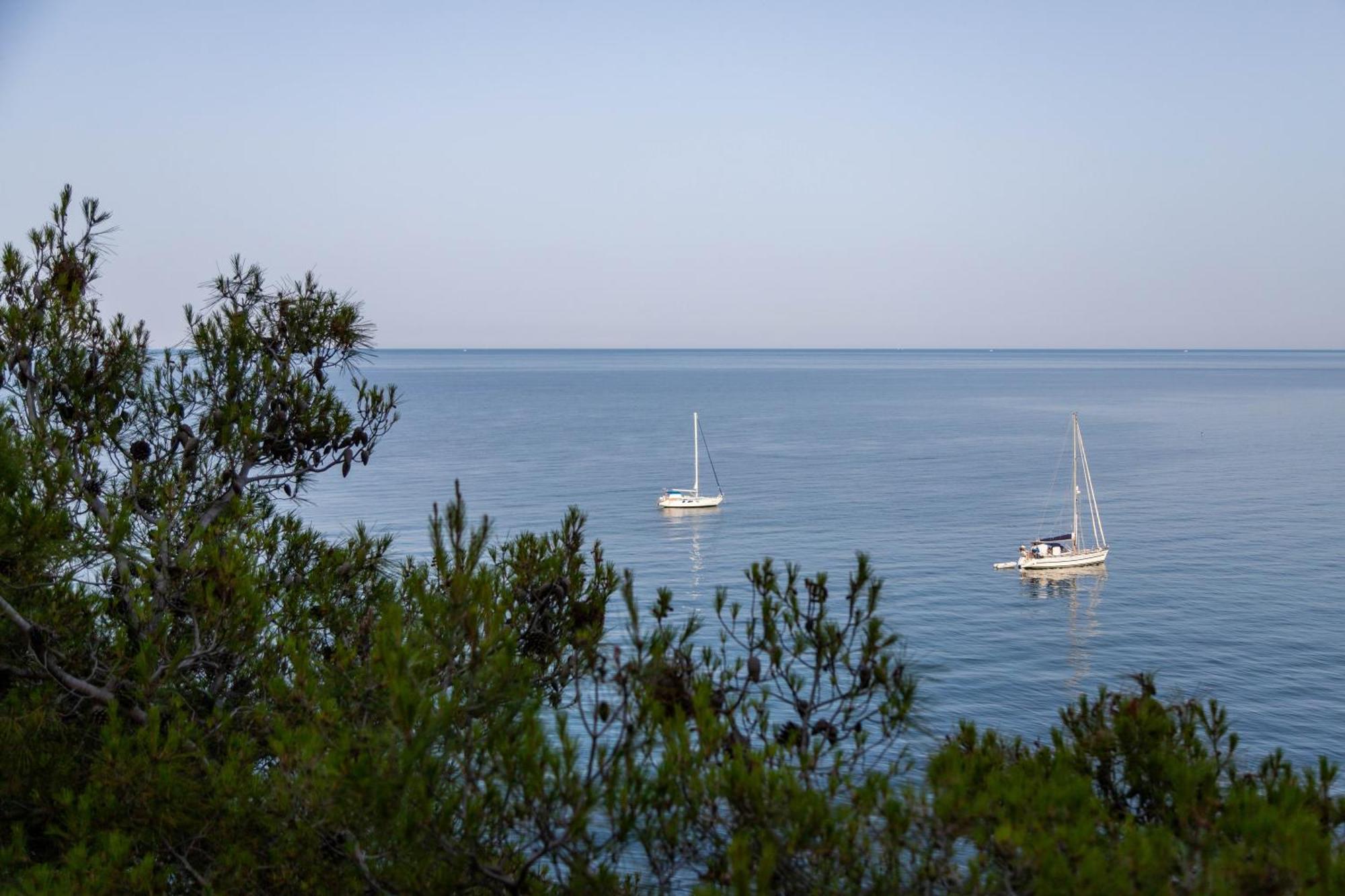 Ah Premium Baia Dei Faraglioni Hotel Mattinata Bagian luar foto