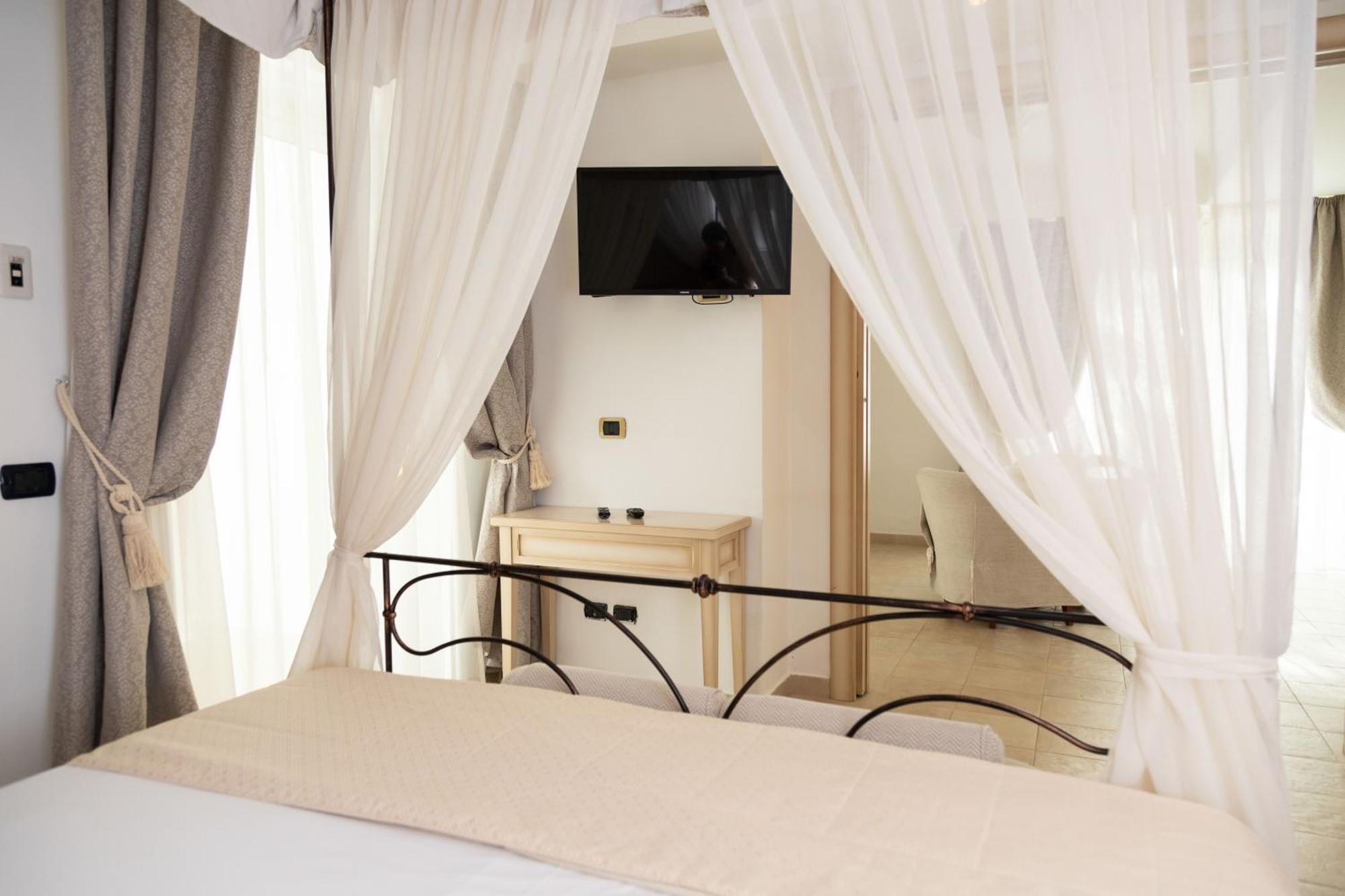 Ah Premium Baia Dei Faraglioni Hotel Mattinata Bagian luar foto